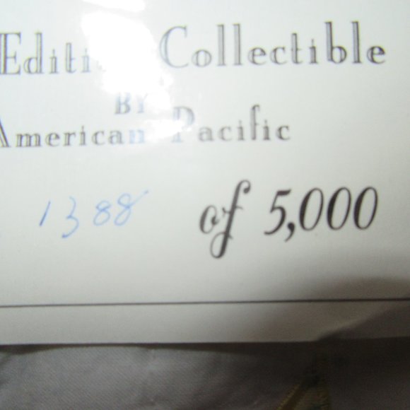 MARY'S GARDEN COLLECTIBLE QUILT/NUMBERED/FLORAL/NO SIZE/TWIN?/NEW! - Picture 3 of 7